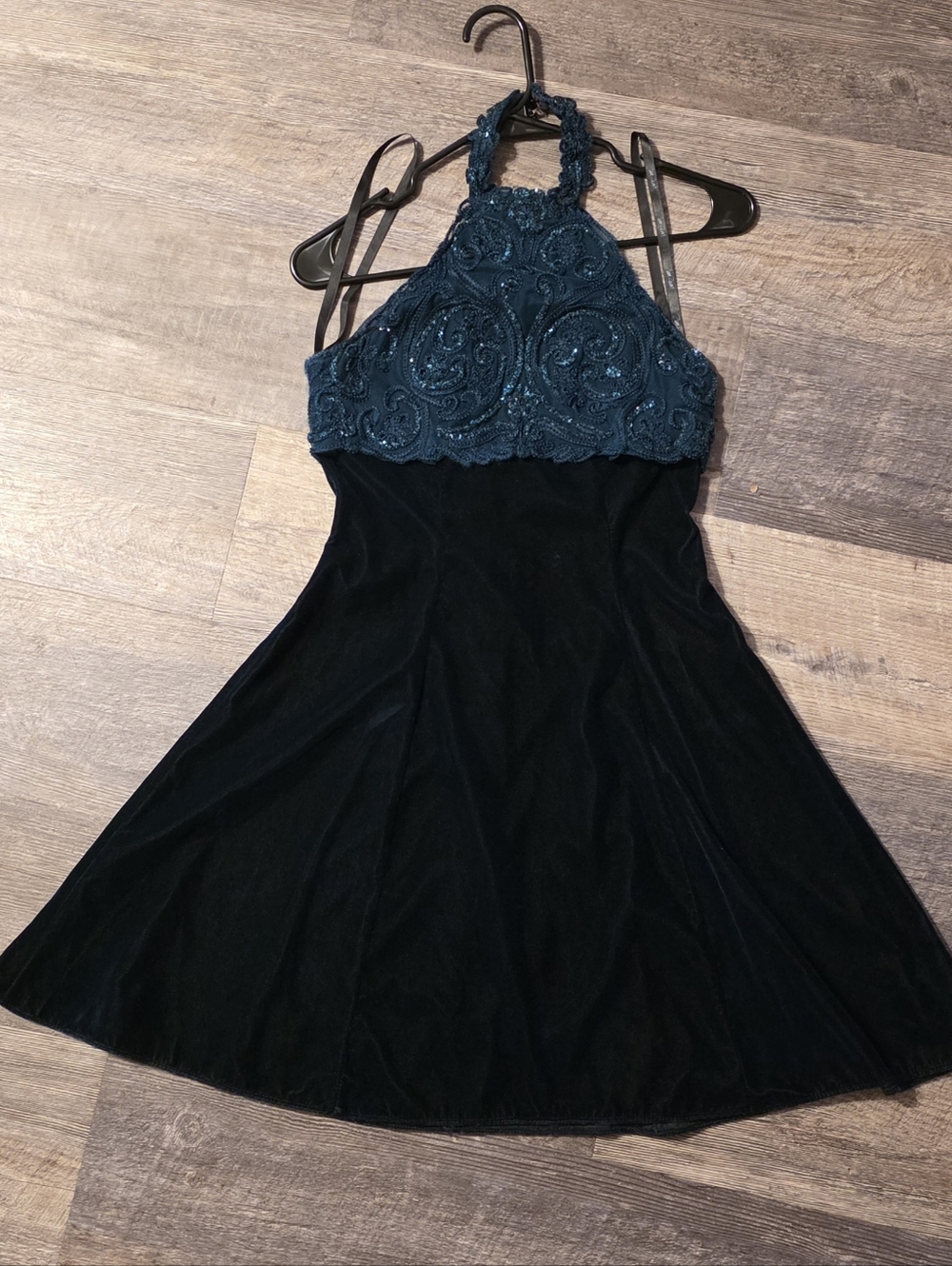 Vintage 90's Zum Zum Short Hunter Green Beaded Halter Neck Junior Prom Dress